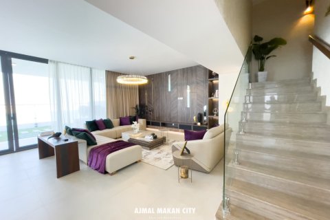 Villa de 5 dormitorios en Sharjah, UAE No. 7109 16