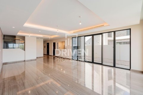 6 bedrooms Townhouse in Silver Springs, UAE No. 202717 5