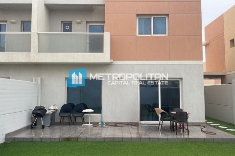 3 bedrooms Townhouse in Al Samha, UAE No. 145727