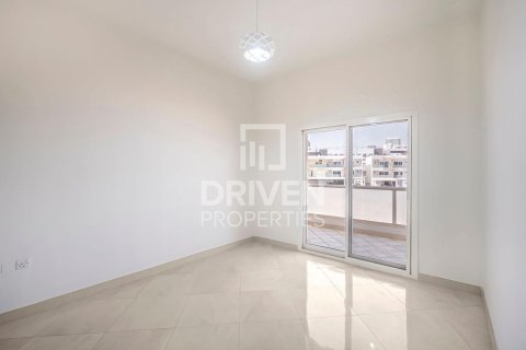 Villa de 4 dormitorios en District 15, UAE No. 215087 13