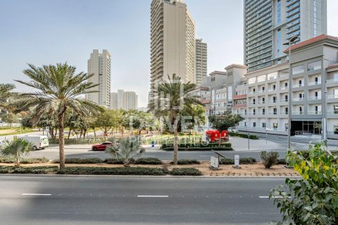 Villa de 4 dormitorios en District 15, UAE No. 215087 9