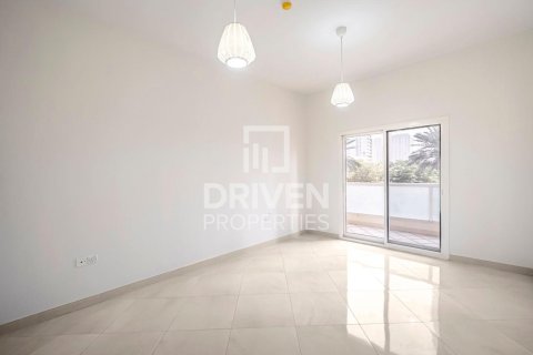 Villa de 4 dormitorios en District 15, UAE No. 215087 16