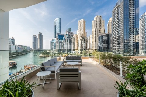 Apartment de 2 dormitorios en The Address Dubai Marina, UAE No. 152309 13