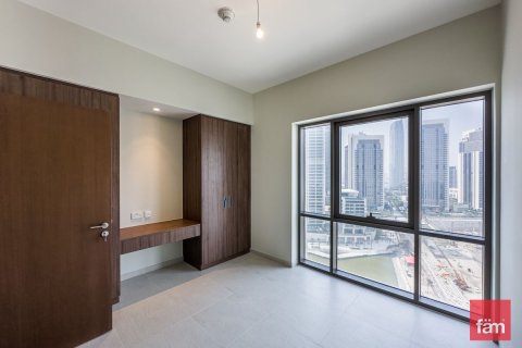2 bedrooms Apartment in Dubai, UAE No. 215745 6