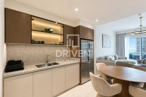 Apartment de 2 dormitorios en EMAAR Beachfront, UAE No. 212293 13