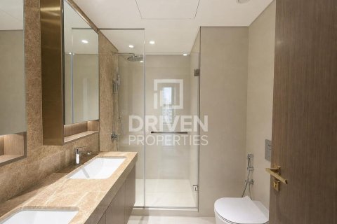 Apartment de 2 dormitorios en EMAAR Beachfront, UAE No. 212293 18
