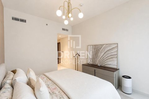 Apartment de 2 dormitorios en EMAAR Beachfront, UAE No. 212293 8