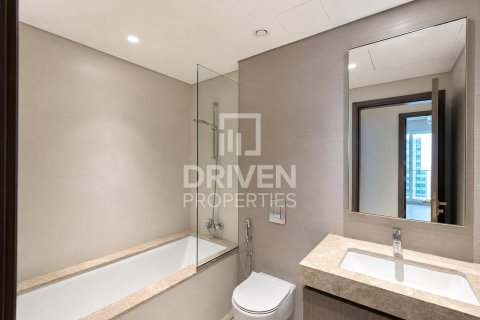 Apartment de 2 dormitorios en EMAAR Beachfront, UAE No. 212293 16