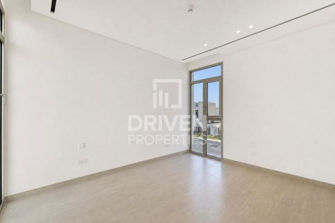 Villa de 5 dormitorios en Jumeirah Park, UAE No. 215098 8