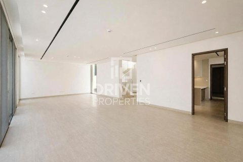 Villa de 5 dormitorios en Jumeirah Park, UAE No. 215098 3