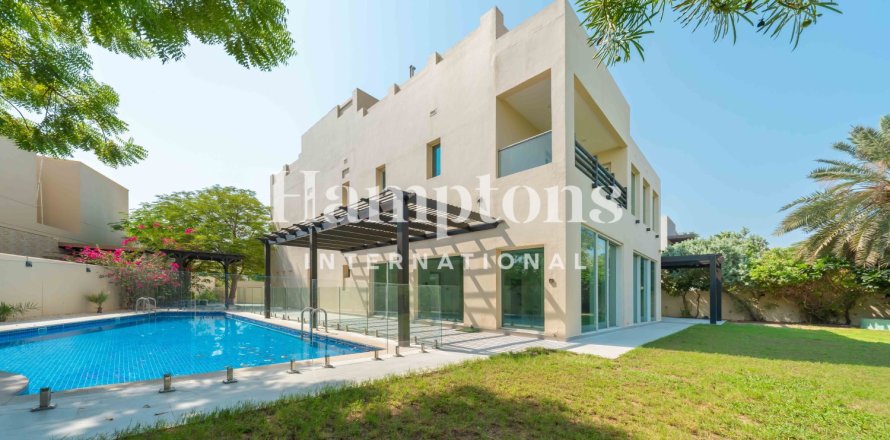 Villa de 5 dormitorios en Meadows 1, UAE No. 224372