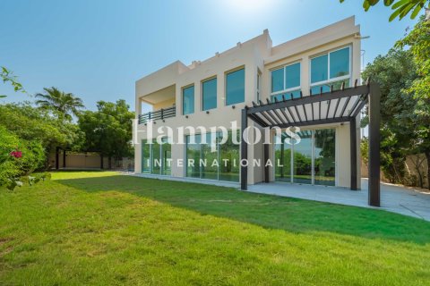 Villa de 5 dormitorios en Meadows 1, UAE No. 224372 12