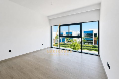 Вилла с 6 спальнями в Damac Lagoons, ОАЭ №216685 21