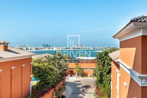 1219.45m² Penthouse in The Crescent, UAE No. 221094 16