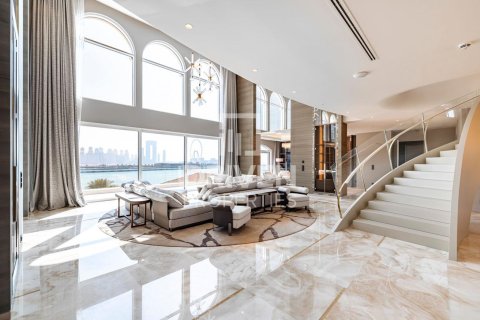 1219.45m² Penthouse in The Crescent, UAE No. 221094 3