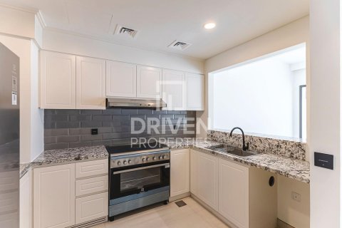 Townhouse de 4 dormitorios en Damac Lagoons, UAE No. 221410 3