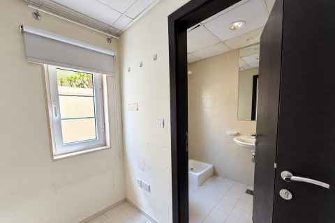3 bedrooms Villa in Jumeirah Park, UAE No. 213001 8