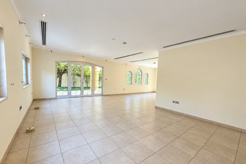 3 bedrooms Villa in Jumeirah Park, UAE No. 213001 3