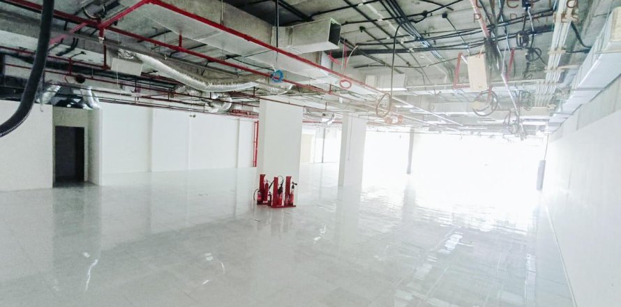 Коммерческая недвижимость 1021.9м² в Al Quoz, ОАЭ №38870