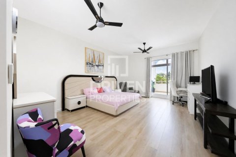 3 bedrooms Apartment in Dubai Investment Park, UAE No. 223013 8