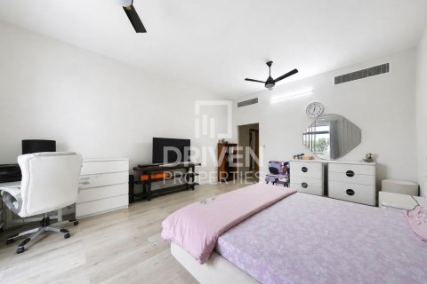3 bedrooms Apartment in Dubai Investment Park, UAE No. 223013 9