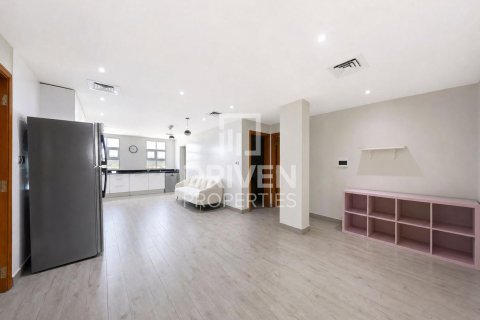3 bedrooms Apartment in Dubai Investment Park, UAE No. 223013 16