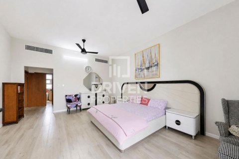 3 bedrooms Apartment in Dubai Investment Park, UAE No. 223013 10