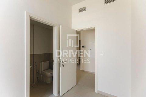 4 bedrooms Villa in EMAAR South, UAE No. 225413 11