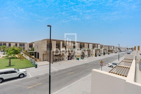 Таунхаус с 4 спальнями в District 11, ОАЭ №218345 25