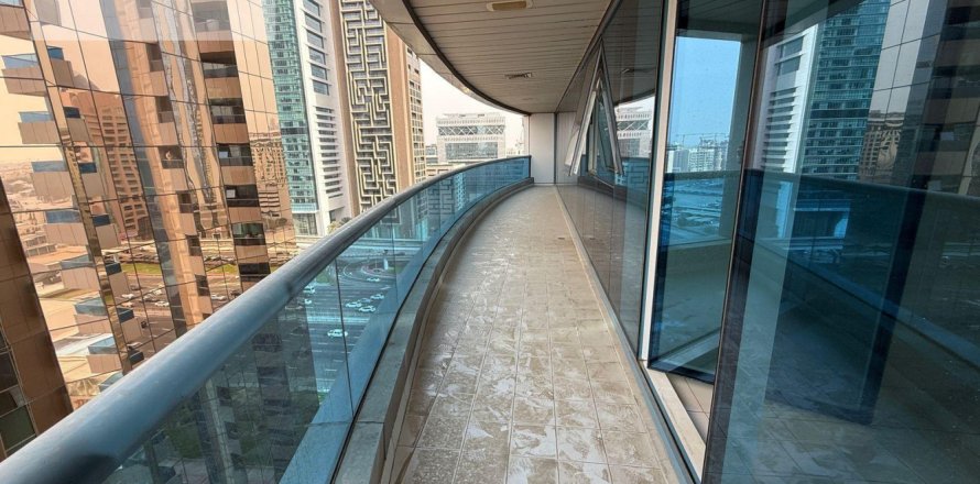 Apartment de 2 dormitorios en Sheikh Zayed Road, UAE No. 49007