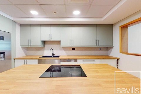 Apartment de 2 dormitorios en Shoreline Apartments, UAE No. 222622 8