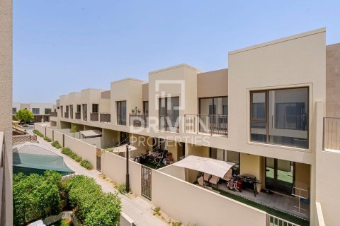 Таунхаус с 3 спальнями в EMAAR South, ОАЭ №226124 20
