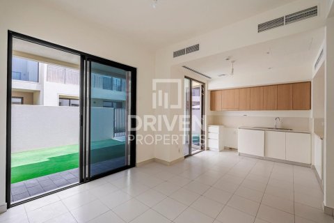 Таунхаус с 3 спальнями в EMAAR South, ОАЭ №226124 3