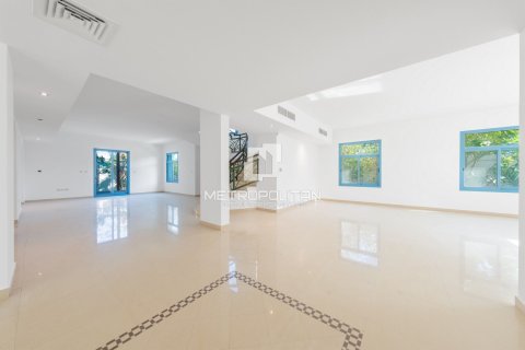 5 bedrooms Villa in Falcon City of Wonders, UAE No. 129570 10