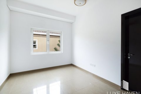 Вилла с 5 спальнями в Hacienda, ОАЭ №14606 19