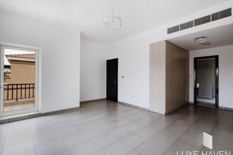 Вилла с 5 спальнями в Hacienda, ОАЭ №14606 8