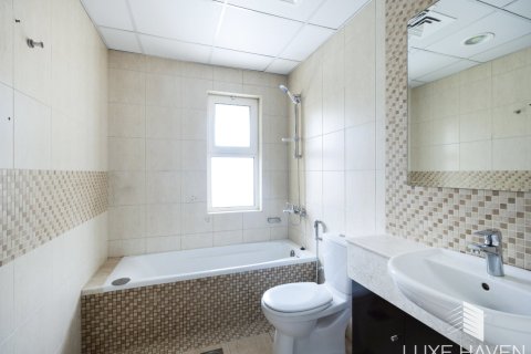 Вилла с 5 спальнями в Hacienda, ОАЭ №14606 17