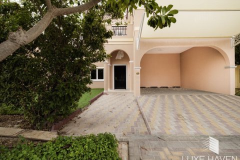 Вилла с 5 спальнями в Hacienda, ОАЭ №14606 5