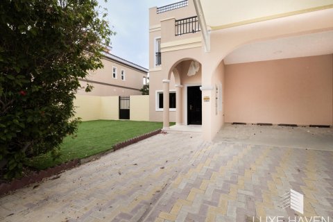 Вилла с 5 спальнями в Hacienda, ОАЭ №14606 4
