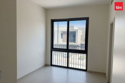 3 bedrooms Villa in Dubai, UAE No. 219183 8