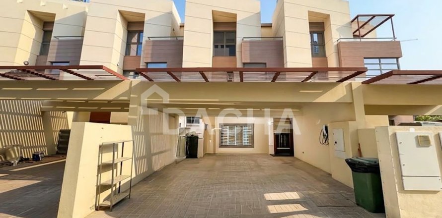 4 bedrooms Villa in Jumeirah Village Circle, UAE No. 167674