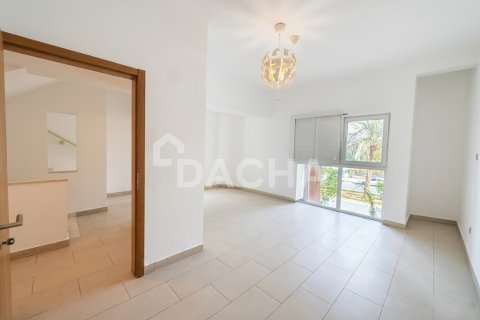 4 bedrooms Villa in Jumeirah Village Circle, UAE No. 167674 9