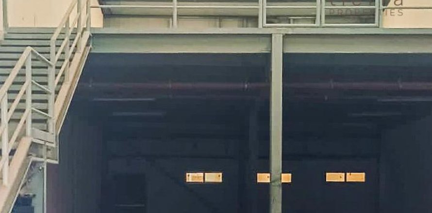 678.2مربع، مستودع في Ras Al Khor Industrial, الإمارات العربية المتحدة رقم 38856
