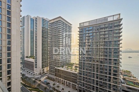 1 غرف نوم شقة في EMAAR Beachfront, الإمارات العربية المتحدة رقم 214392