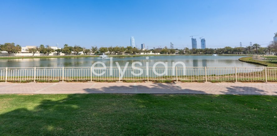 Villa de 4 dormitorios en Meadows, UAE No. 64643