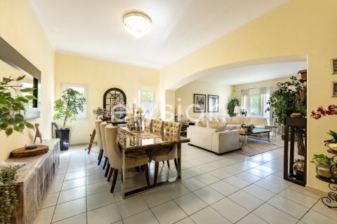 Villa de 4 dormitorios en Meadows, UAE No. 64643 11