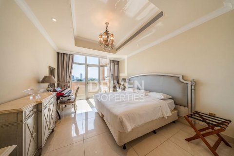 Apartment de 3 dormitorios en The Crescent, UAE No. 218025 8