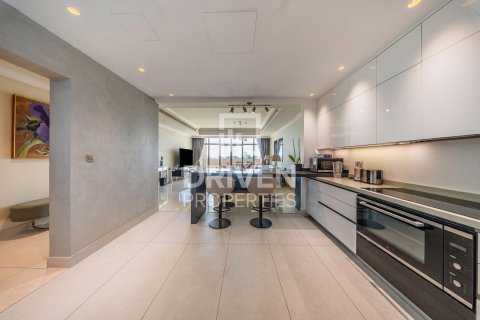 Apartment de 3 dormitorios en The Crescent, UAE No. 218025 3