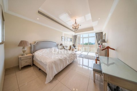 Apartment de 3 dormitorios en The Crescent, UAE No. 218025 13