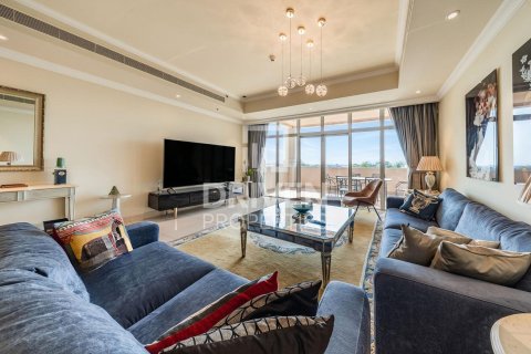 Apartment de 3 dormitorios en The Crescent, UAE No. 218025 6